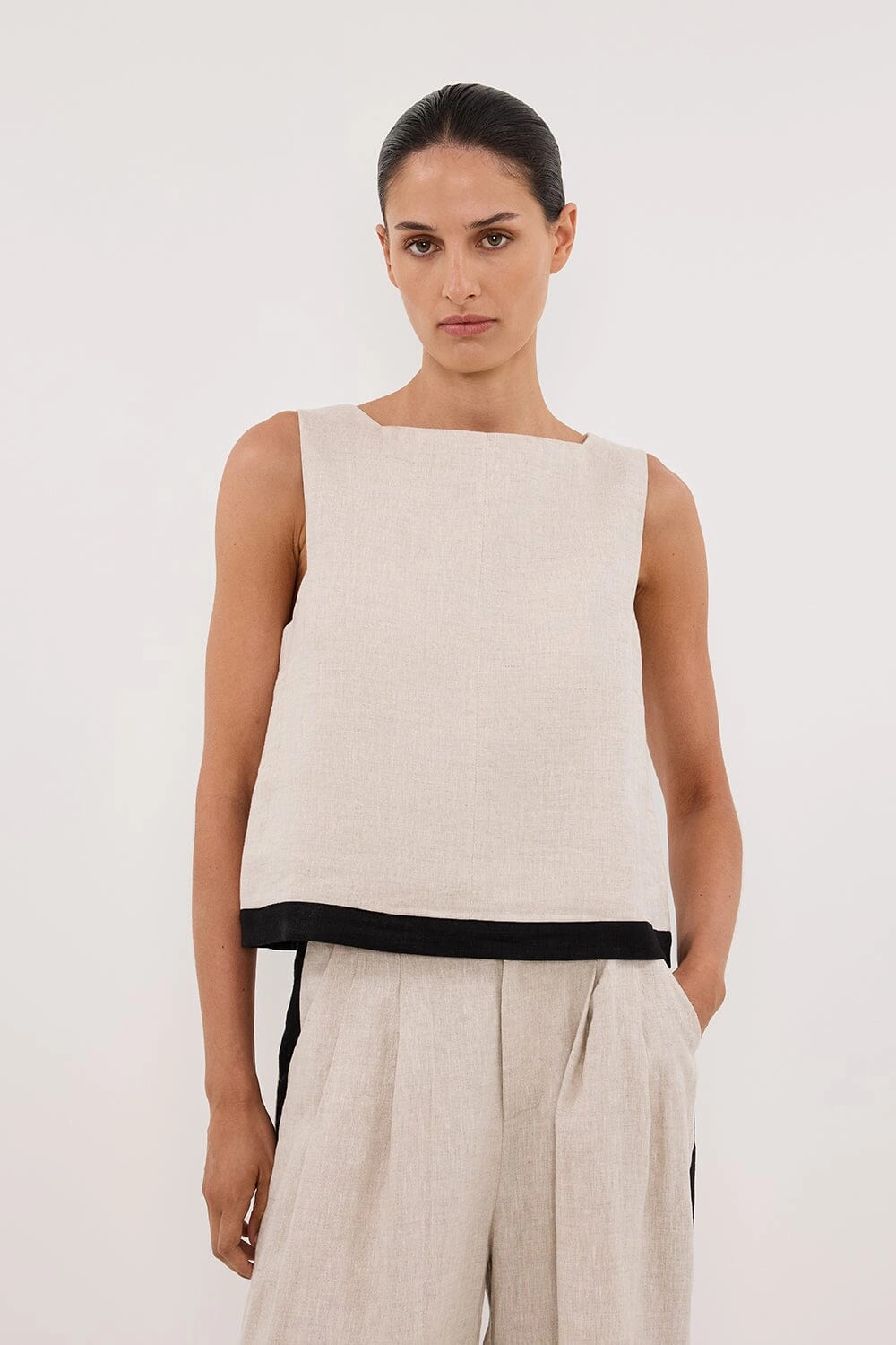 EBONY NATURAL LINEN TOP