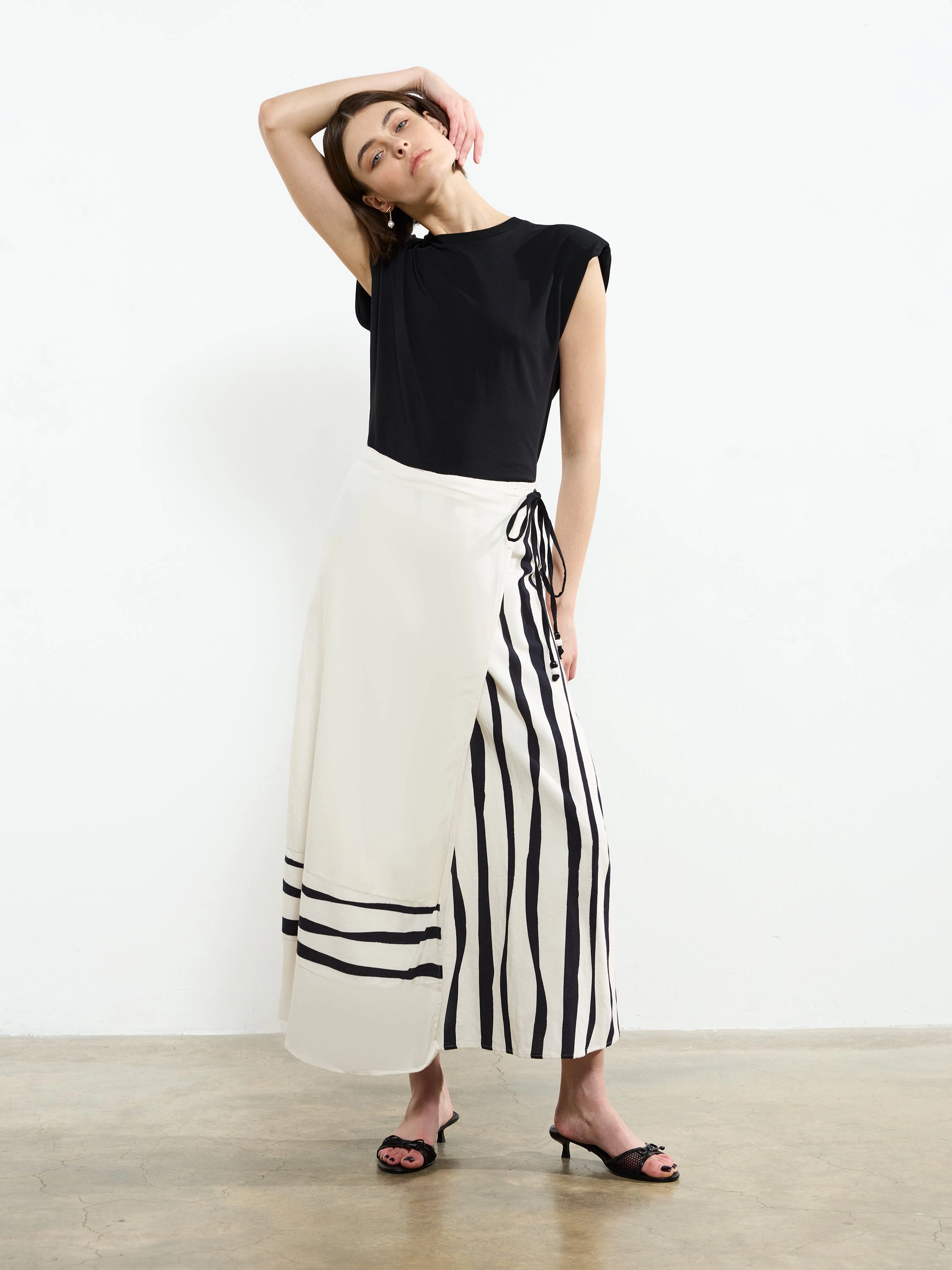 Genevieve Ariette Linen Skirt