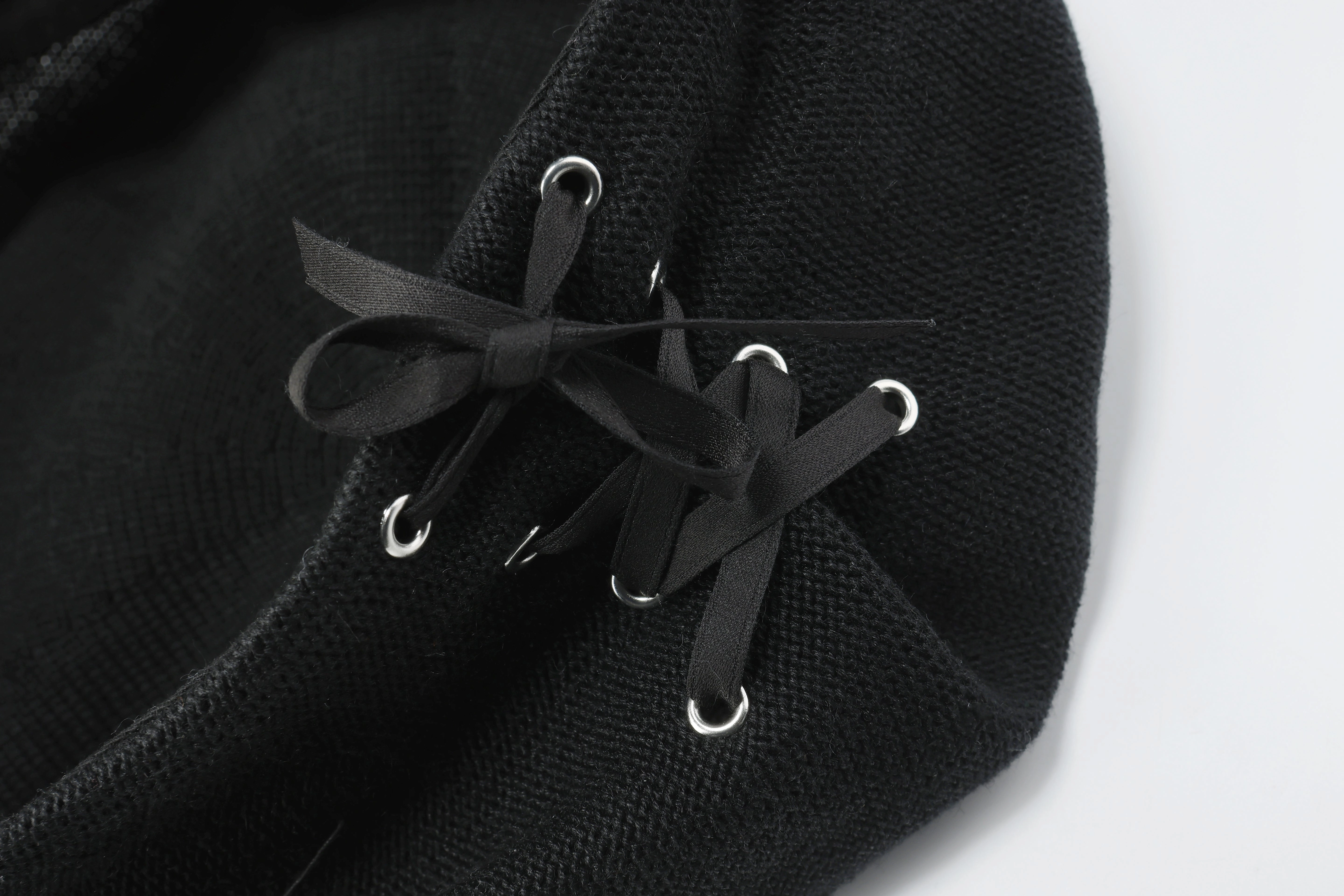 Lacing The Dart Beret