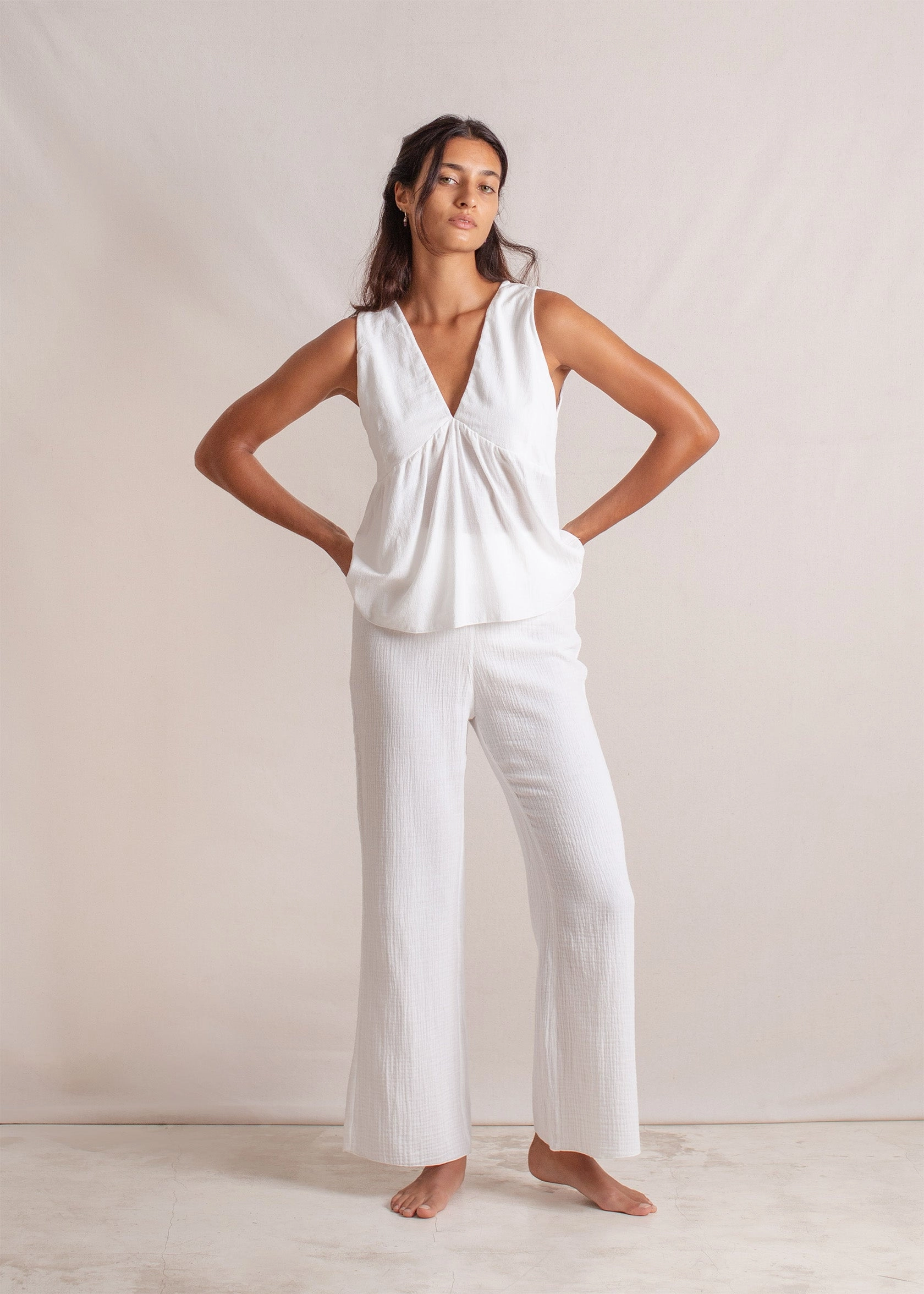 Mökki Top Off White