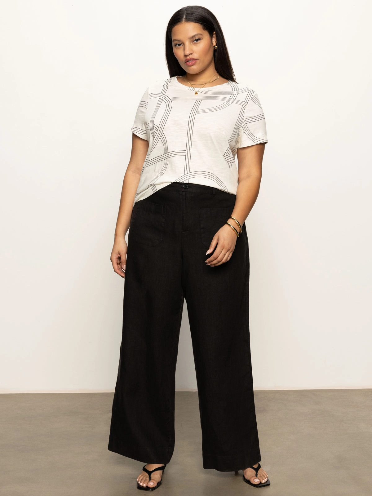 The Perfect Tee Graphic Lines Extended Sizing