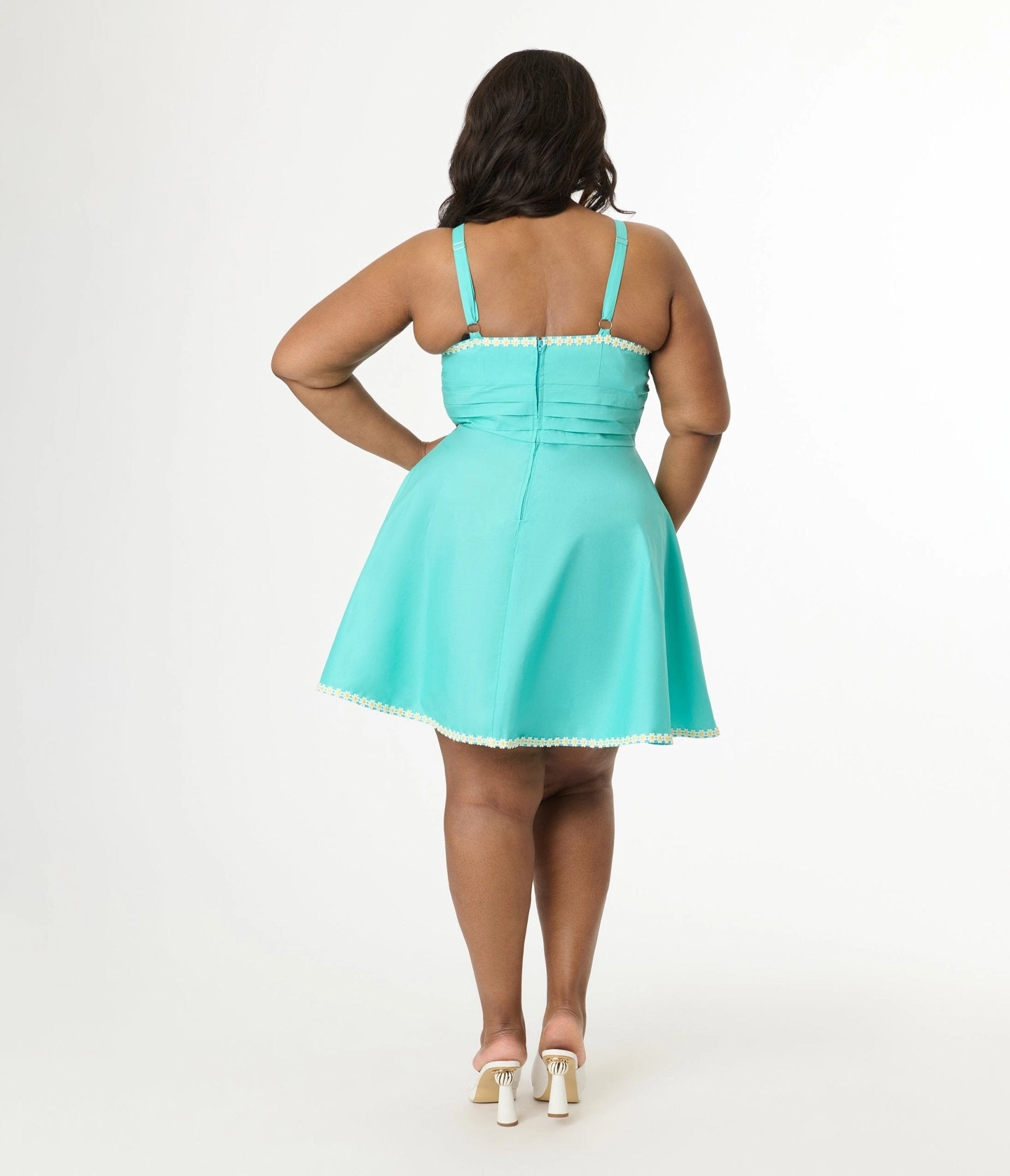 Unique Vintage Plus Size Seafoam Green & Daisy Cotton Flare Dress