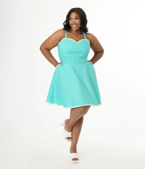 Unique Vintage Plus Size Seafoam Green & Daisy Cotton Flare Dress